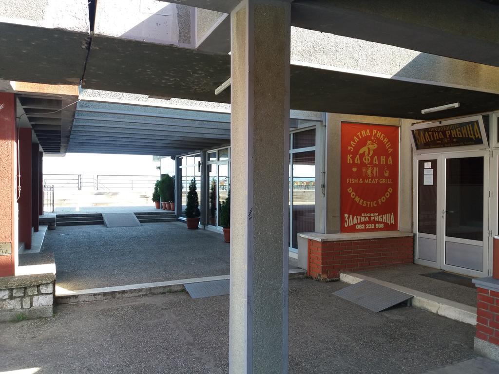 Zlatna Ribica Apartment Golubăţ Exterior foto
